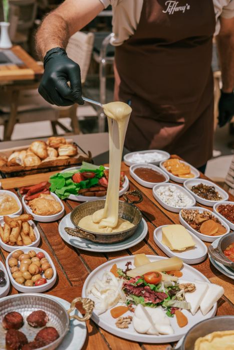 Serpme kahvaltı